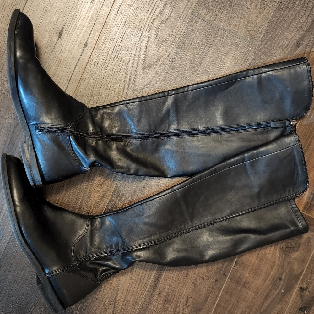 Zip-Up Knee Boots